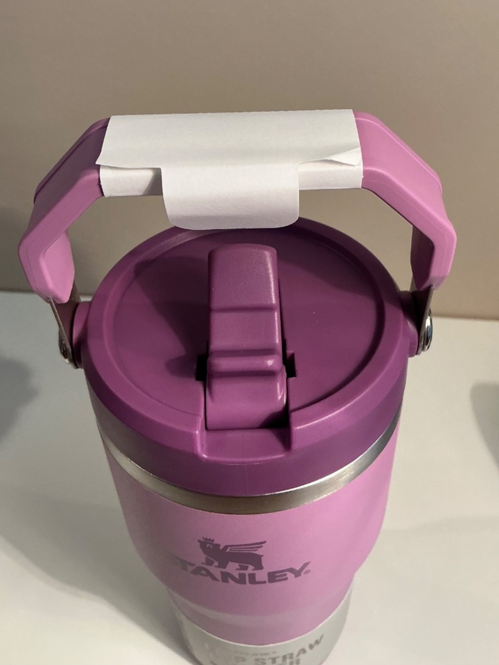 New Stanley Ice Flow Flip Straw Tumbler Smaller 20 oz lilac with purple lid - Picture 2 of 4